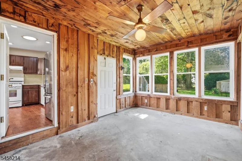 32 Conestoga Trl Sparta, NJ 07871