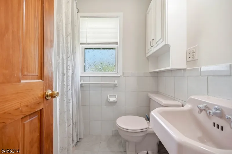 32 Conestoga Trl Sparta, NJ 07871
