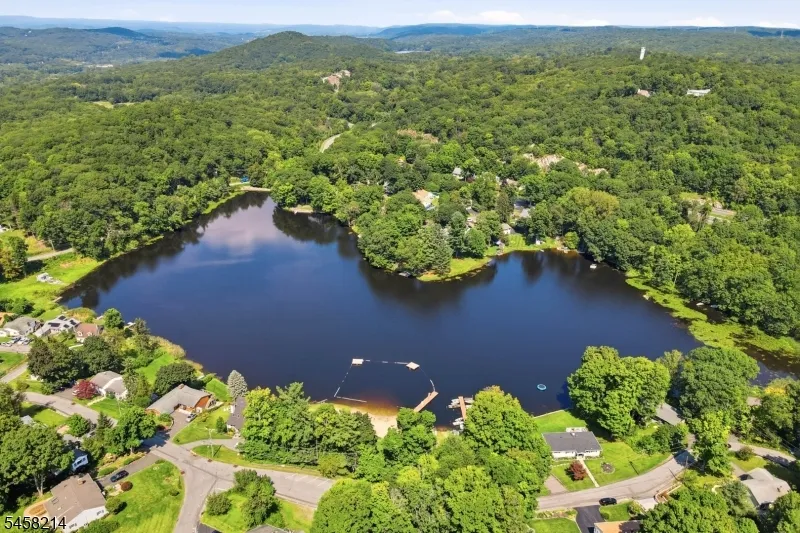 32 Conestoga Trl Sparta, NJ 07871