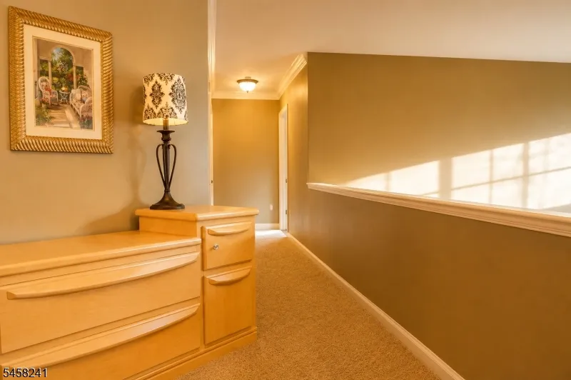 12 Brockton Ct Raritan, NJ 08551