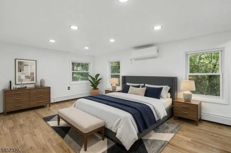 15 Cherry St Newton Town, NJ 07860