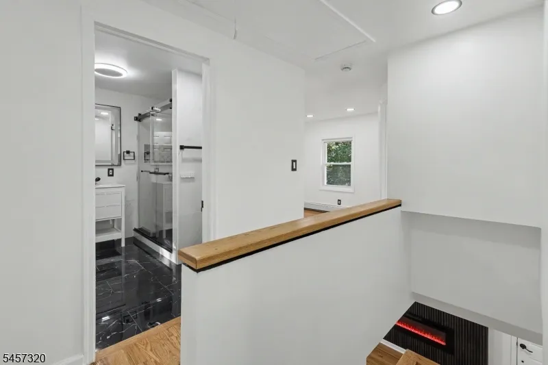15 Cherry St Newton Town, NJ 07860