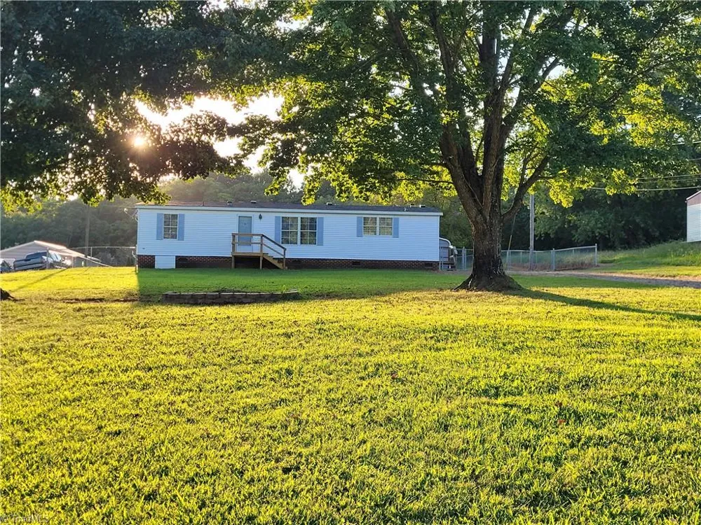 1836 Siloam Road Mount Airy, NC 27030