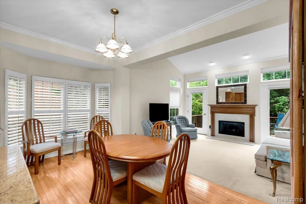 37525 Newburgh Park Circle Livonia City, MI 48152