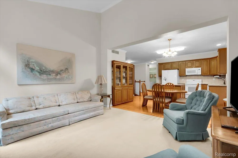 37525 Newburgh Park Circle Livonia City, MI 48152