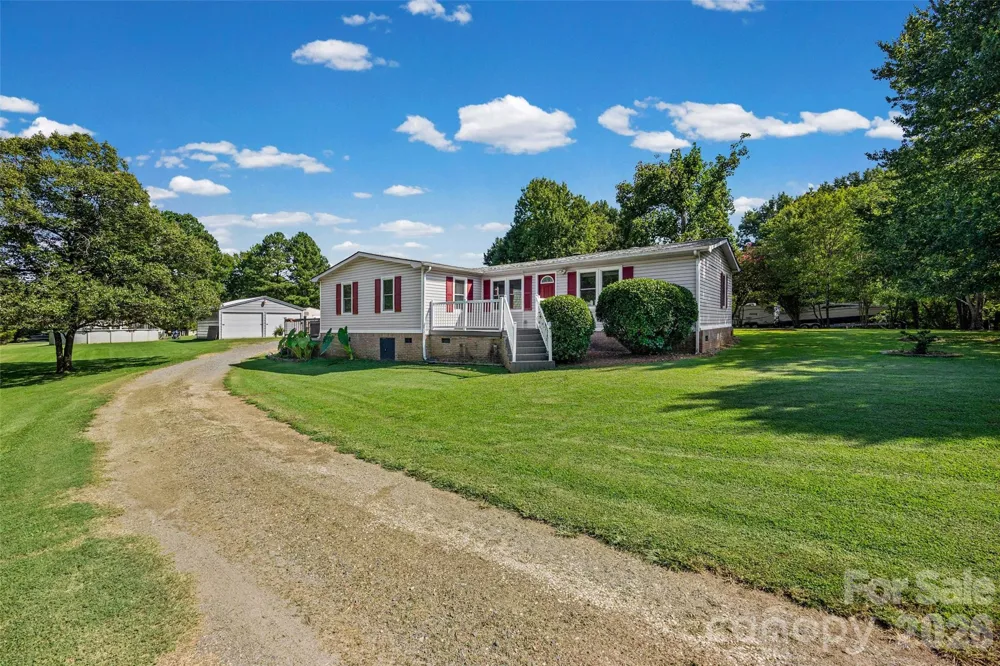 6215 Barclay Lane Clover, SC 29710
