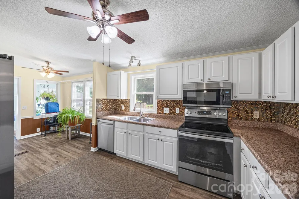 6215 Barclay Lane Clover, SC 29710
