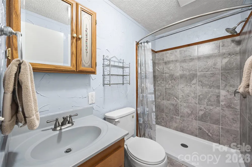 6215 Barclay Lane Clover, SC 29710