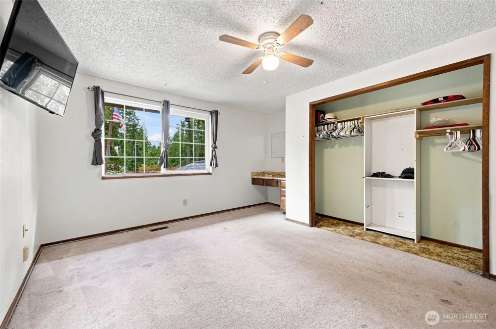 24615 61st Avenue Court E Graham, WA 98338