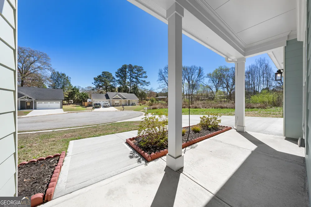 142 Fairview STA Hartwell, GA 30643