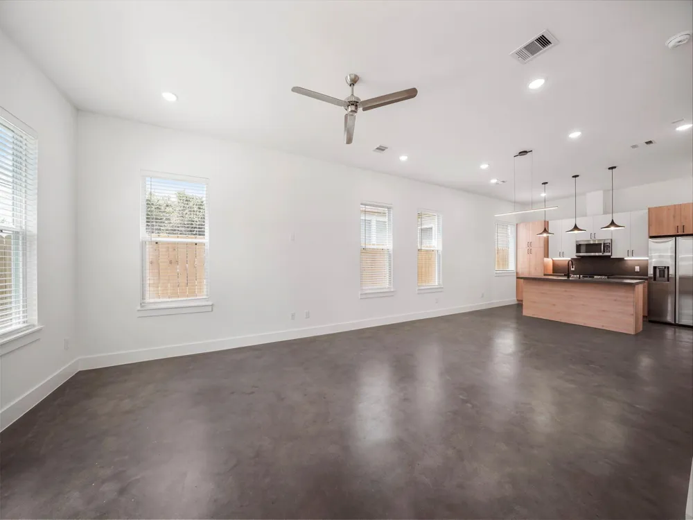 7031 Avenue #1 Houston, TX 77011