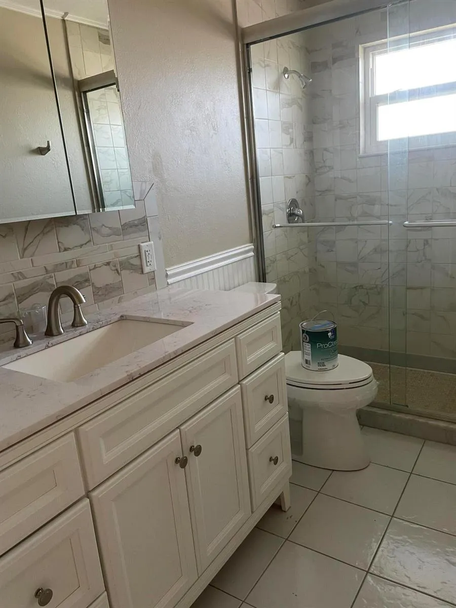 5725 Fernley Drive E #30 West Palm Beach, FL 33415