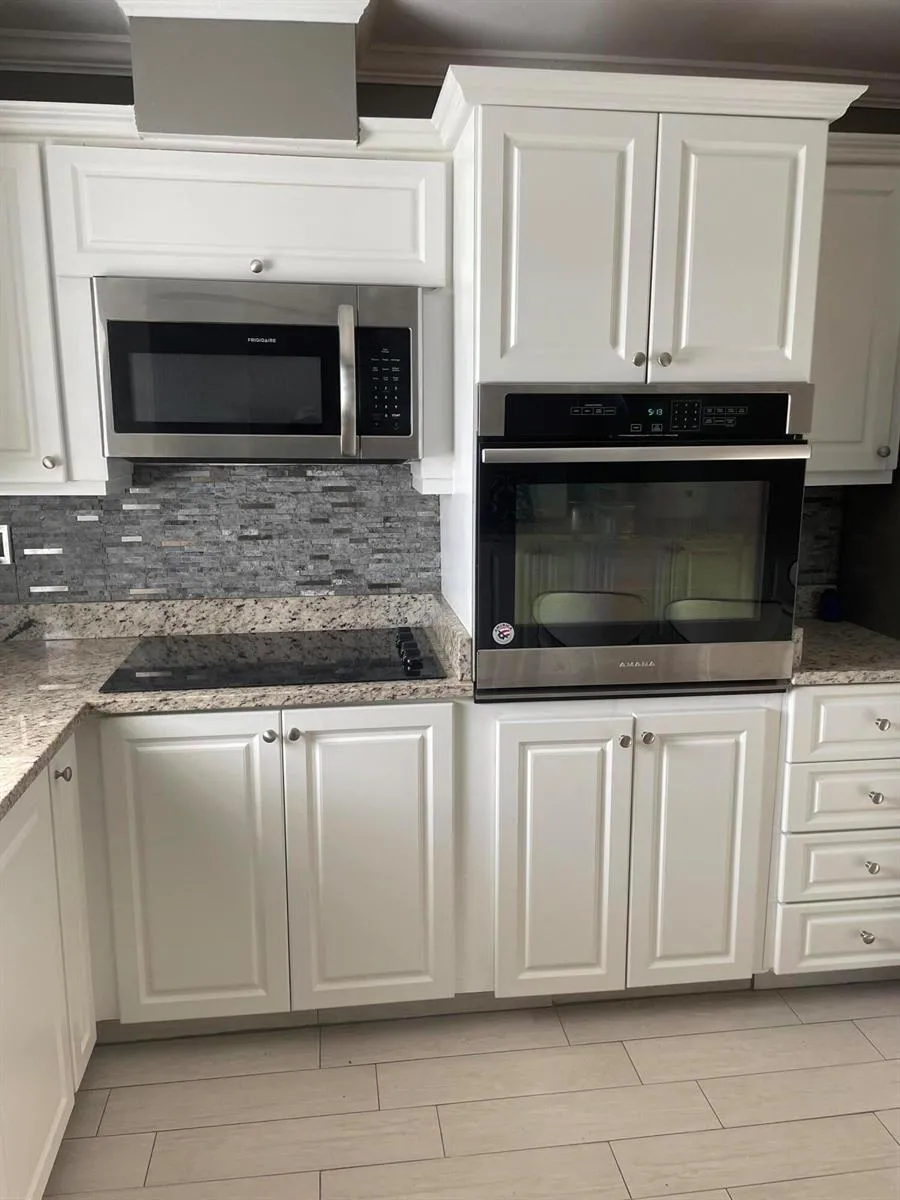 5725 Fernley Drive E #30 West Palm Beach, FL 33415
