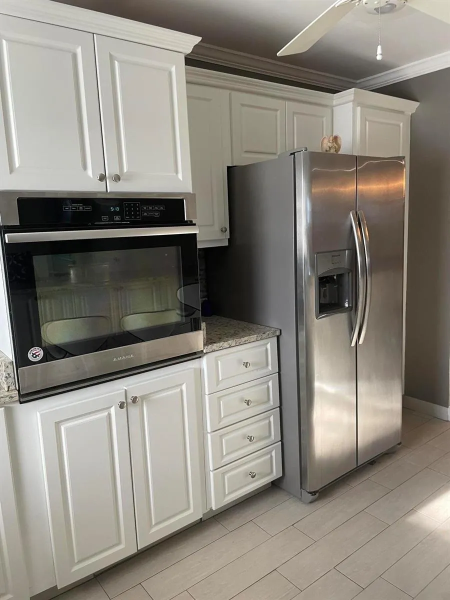 5725 Fernley Drive E #30 West Palm Beach, FL 33415