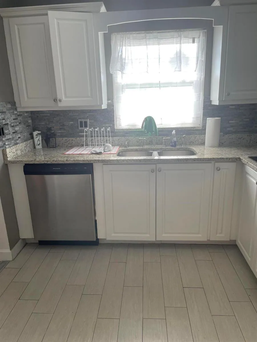 5725 Fernley Drive E #30 West Palm Beach, FL 33415