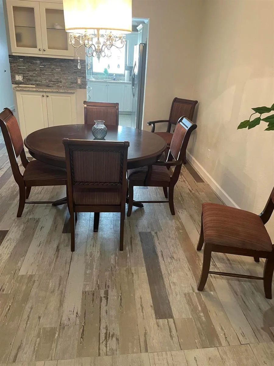 5725 Fernley Drive E #30 West Palm Beach, FL 33415