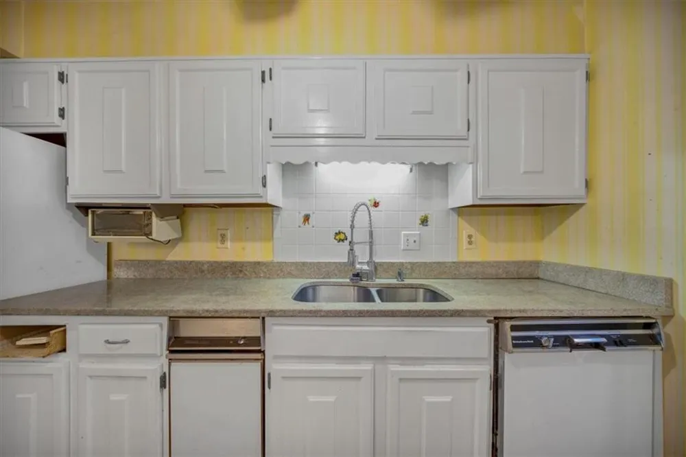 46 Forrest Place Sandy Springs, GA 30328