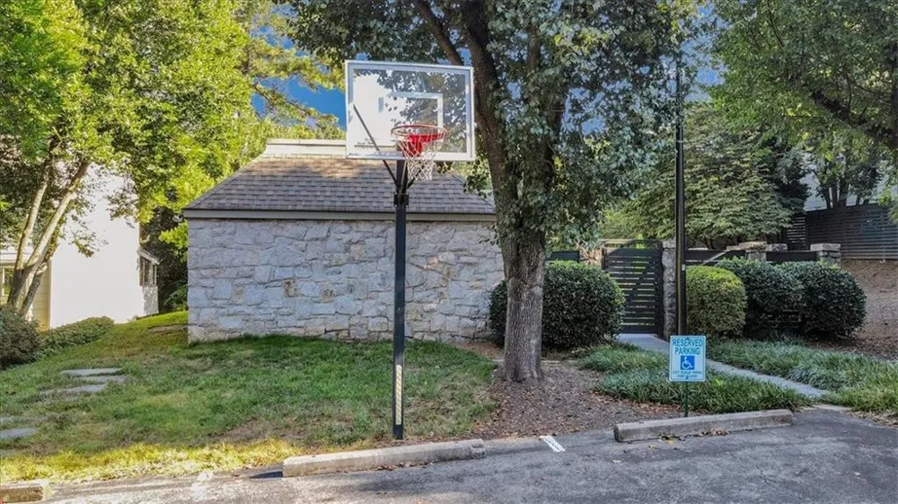 46 Forrest Place Sandy Springs, GA 30328