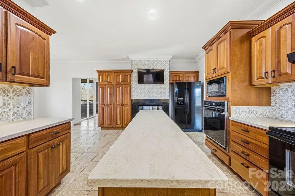 38 Sweetwater Oaks Drive Fletcher, NC 28732