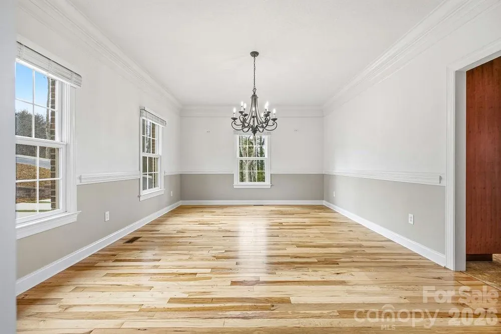 38 Sweetwater Oaks Drive Fletcher, NC 28732
