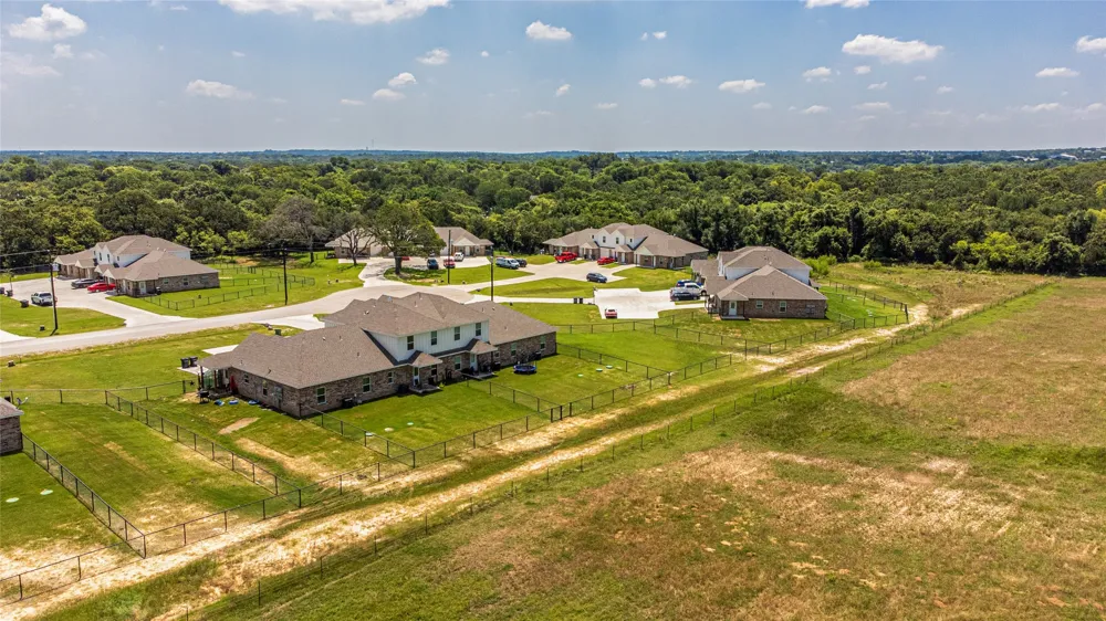 109 N Park Ct Springtown, TX 76082