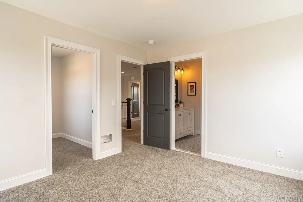 1876 McKinley Street Wyandotte City, MI 48192