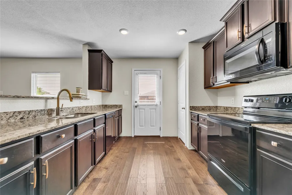 5021 Cressler Lane #29G Jarrell, TX 76537
