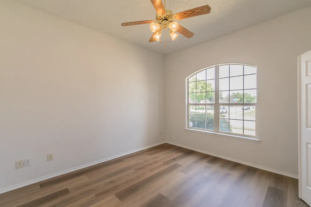 7300 Falcon Court North Richland Hills, TX 76180