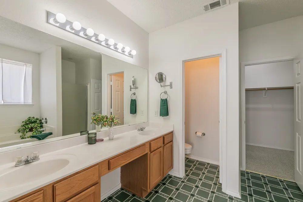 7300 Falcon Court North Richland Hills, TX 76180
