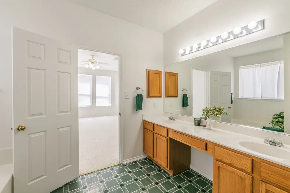 7300 Falcon Court North Richland Hills, TX 76180