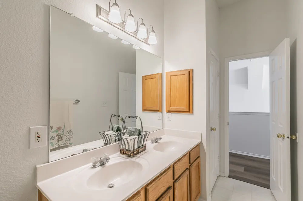 7300 Falcon Court North Richland Hills, TX 76180