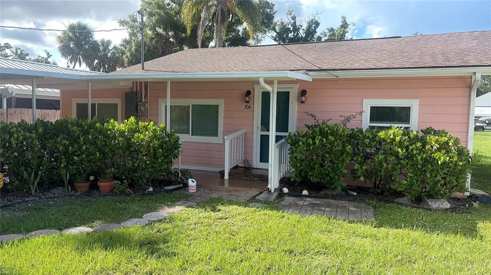 304 MOUNT PLEASANT ROAD Nokomis, FL 34275
