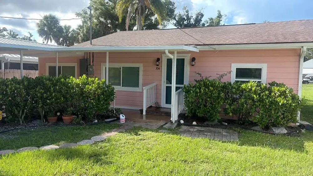 304 MOUNT PLEASANT ROAD Nokomis, FL 34275