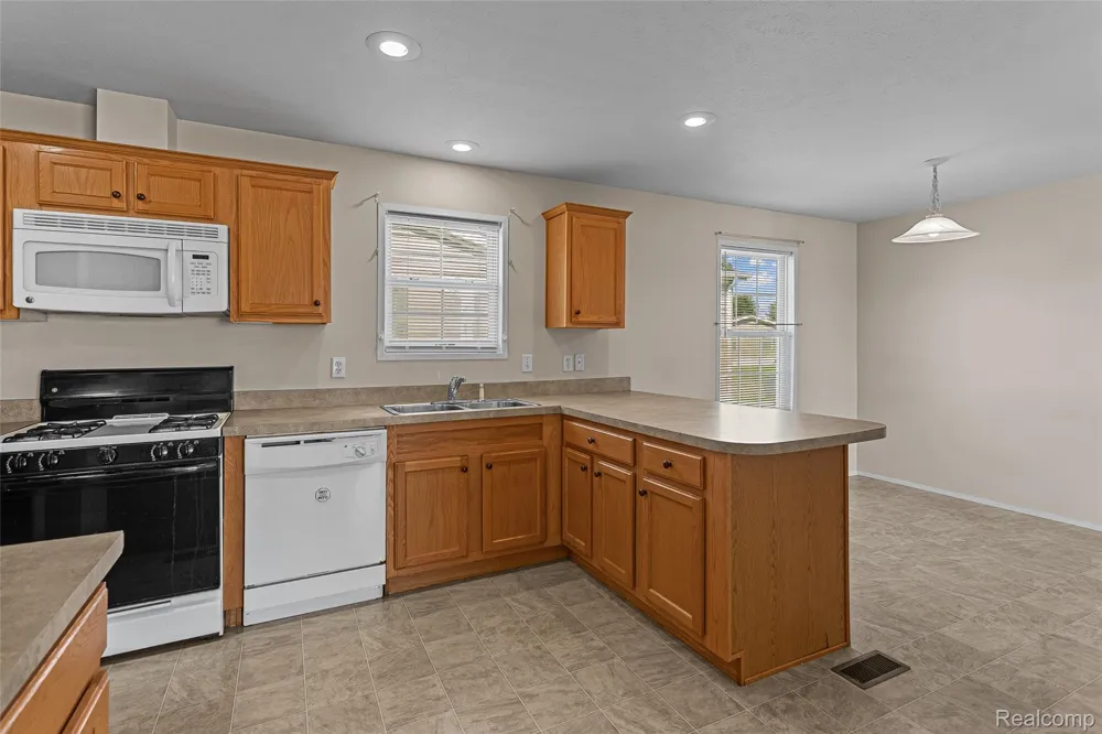 28958 Country Lane Huron Charter Township, MI 48134