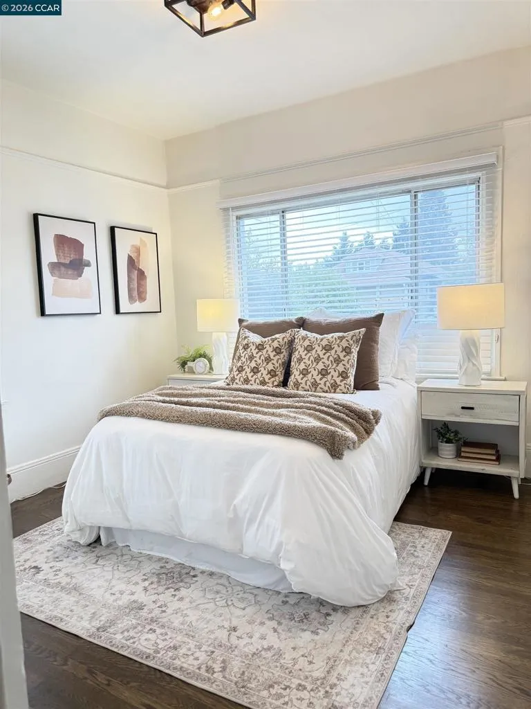 829 Aileen St Oakland, CA 94608