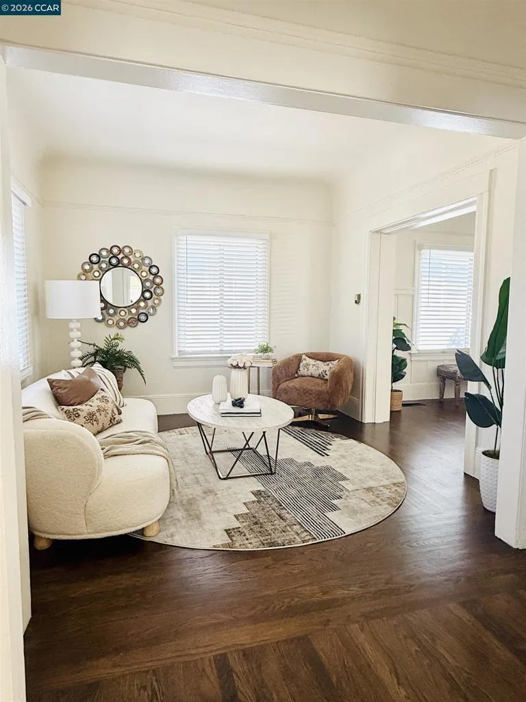 829 Aileen St Oakland, CA 94608