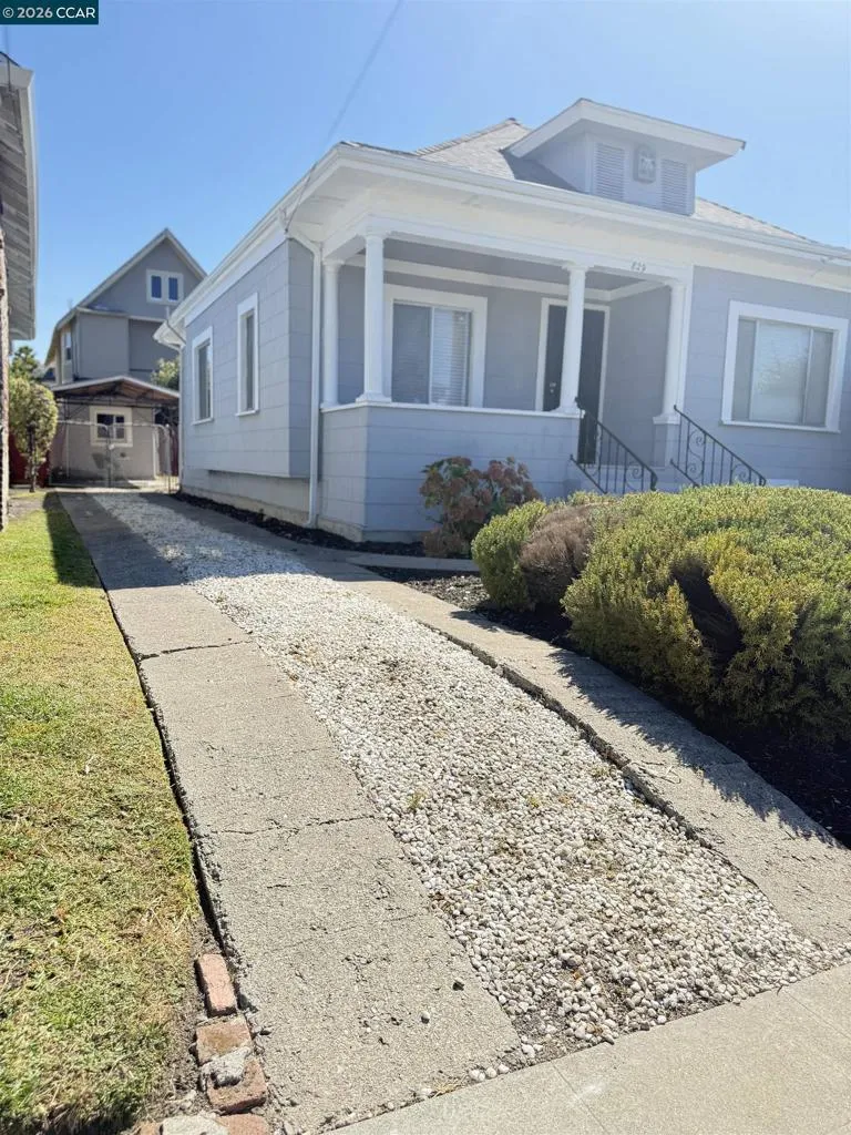 829 Aileen St Oakland, CA 94608