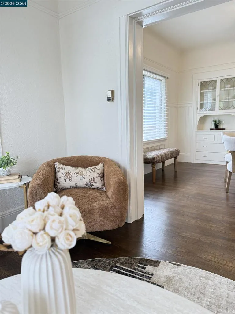 829 Aileen St Oakland, CA 94608