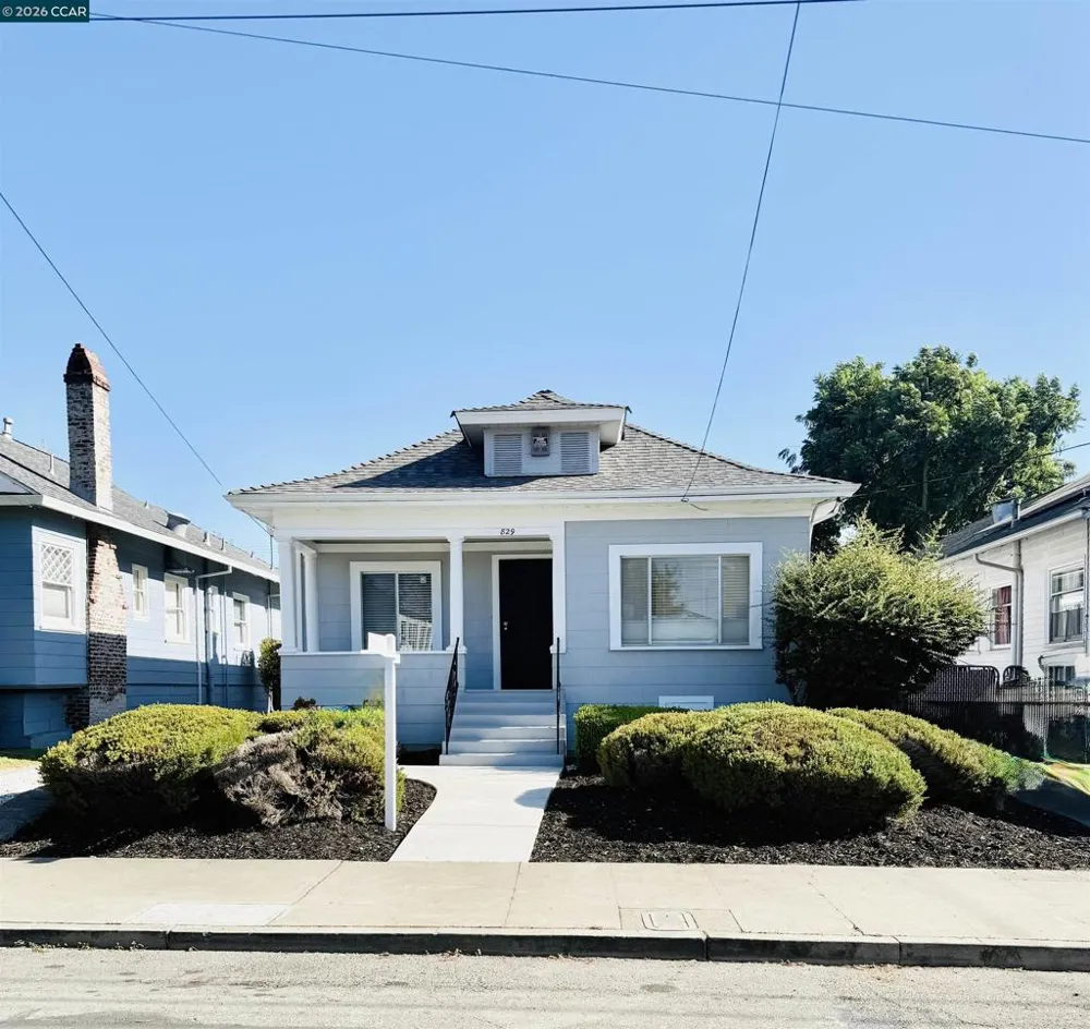 829 Aileen St Oakland, CA 94608