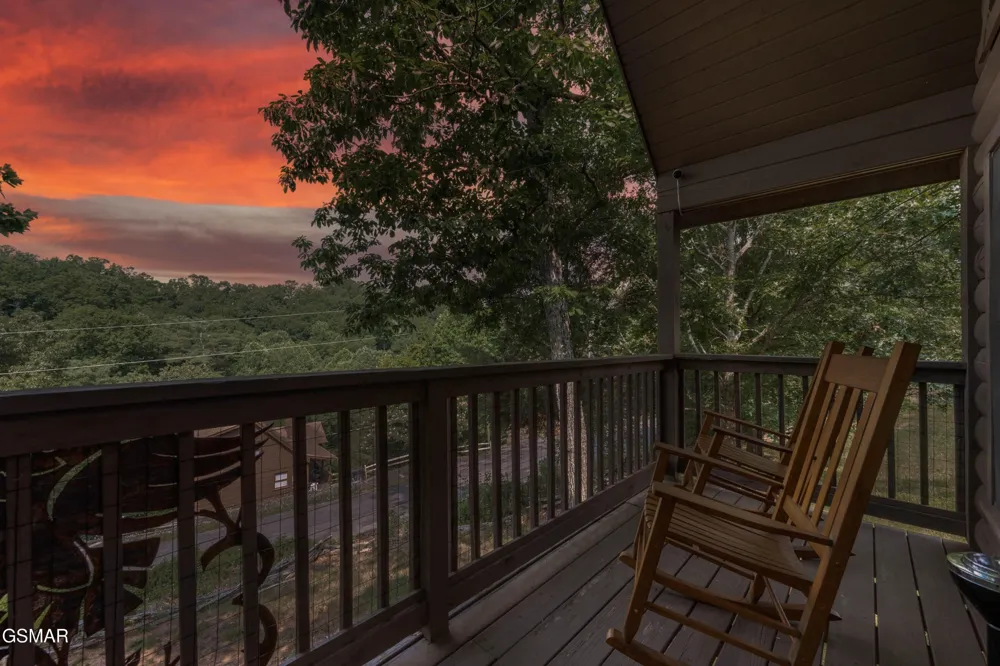 3629 Country Pines Way Sevierville, TN 37876