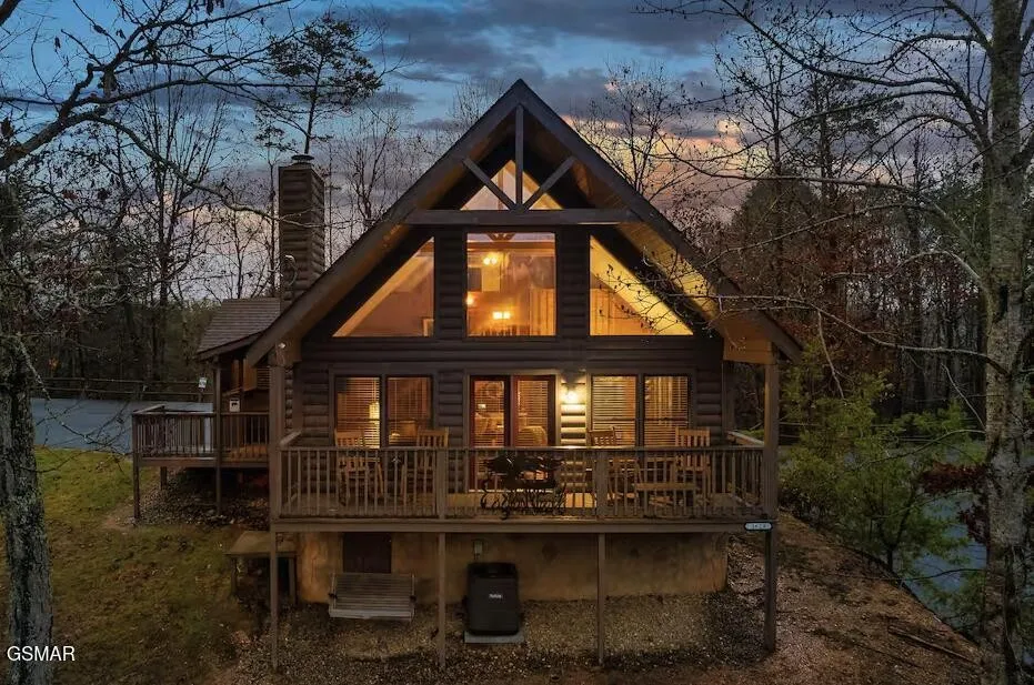3629 Country Pines Way Sevierville, TN 37876