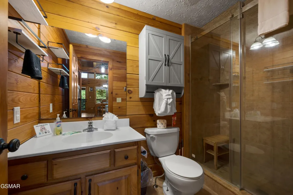 3629 Country Pines Way Sevierville, TN 37876