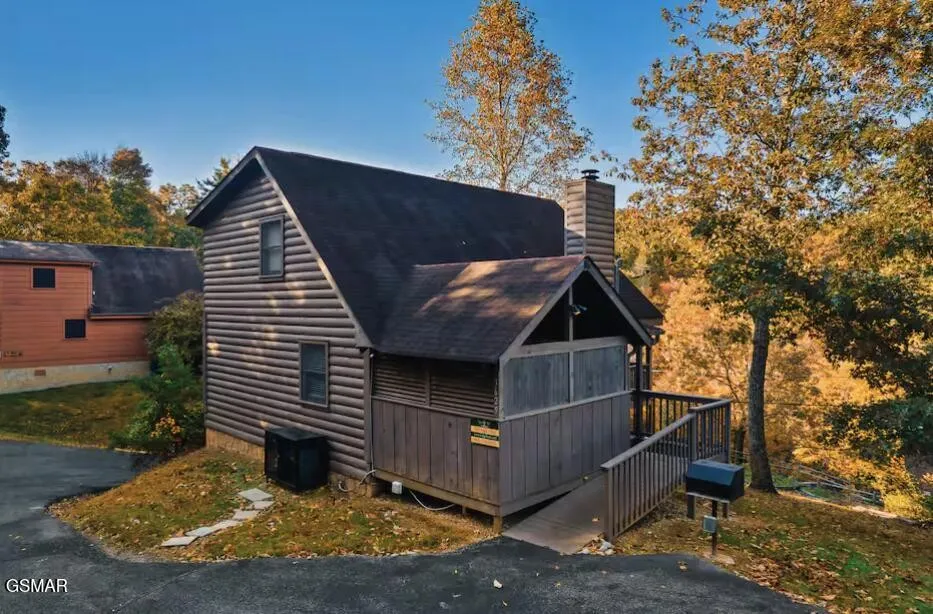 3629 Country Pines Way Sevierville, TN 37876