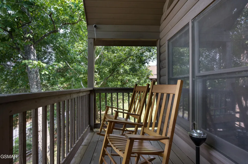 3629 Country Pines Way Sevierville, TN 37876