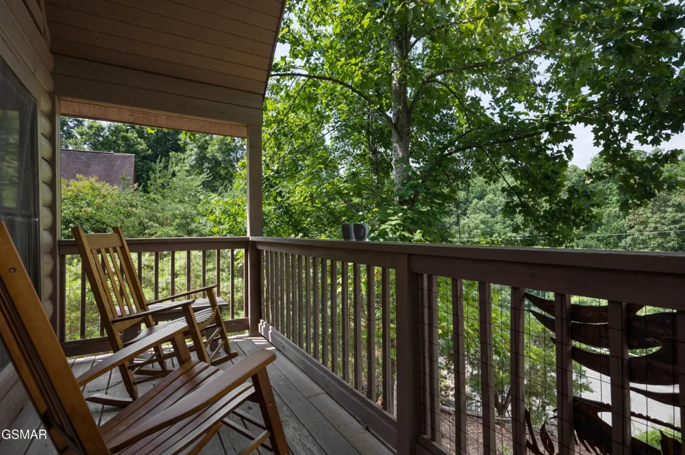 3629 Country Pines Way Sevierville, TN 37876