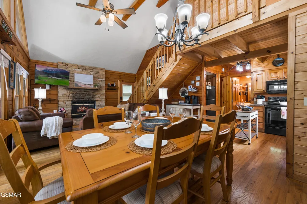 3629 Country Pines Way Sevierville, TN 37876