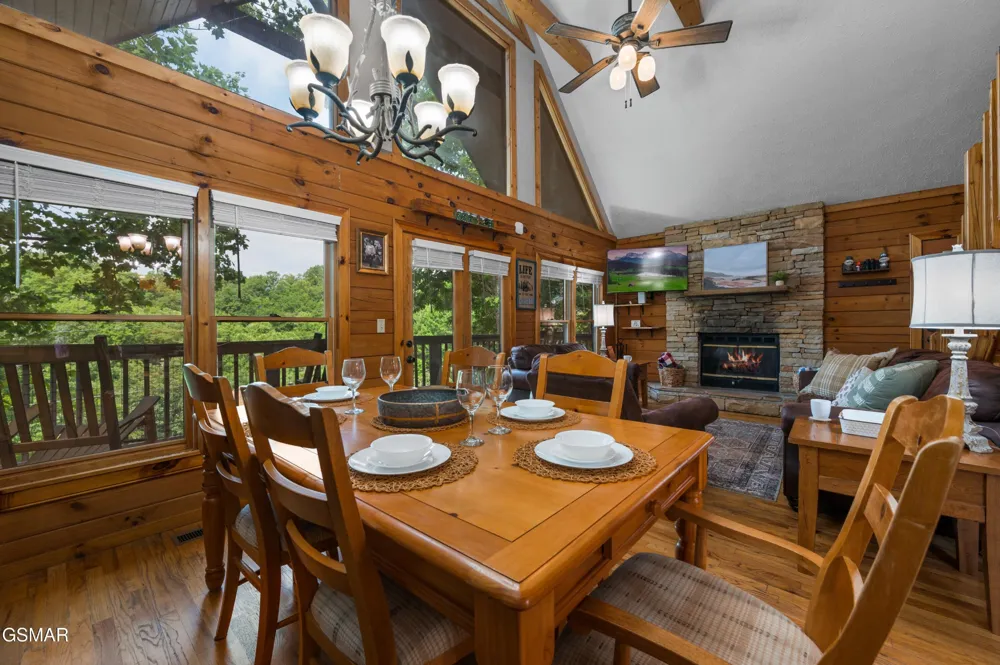 3629 Country Pines Way Sevierville, TN 37876