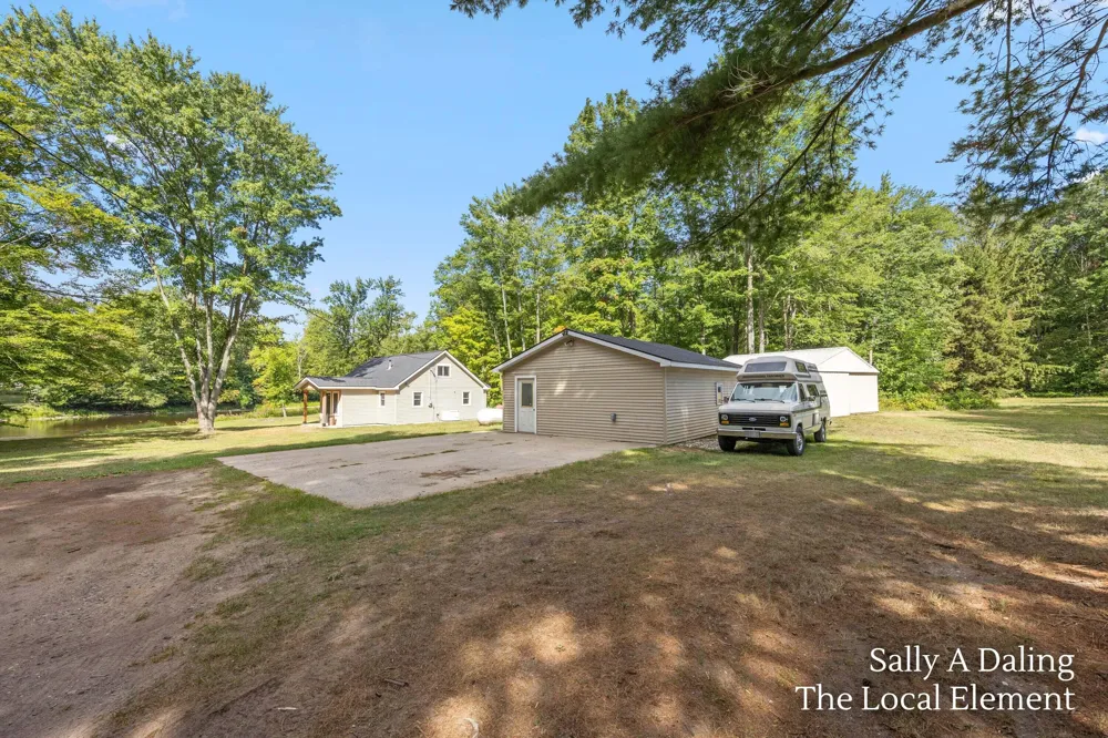 3365 Riverview Drive Hersey, MI 49639