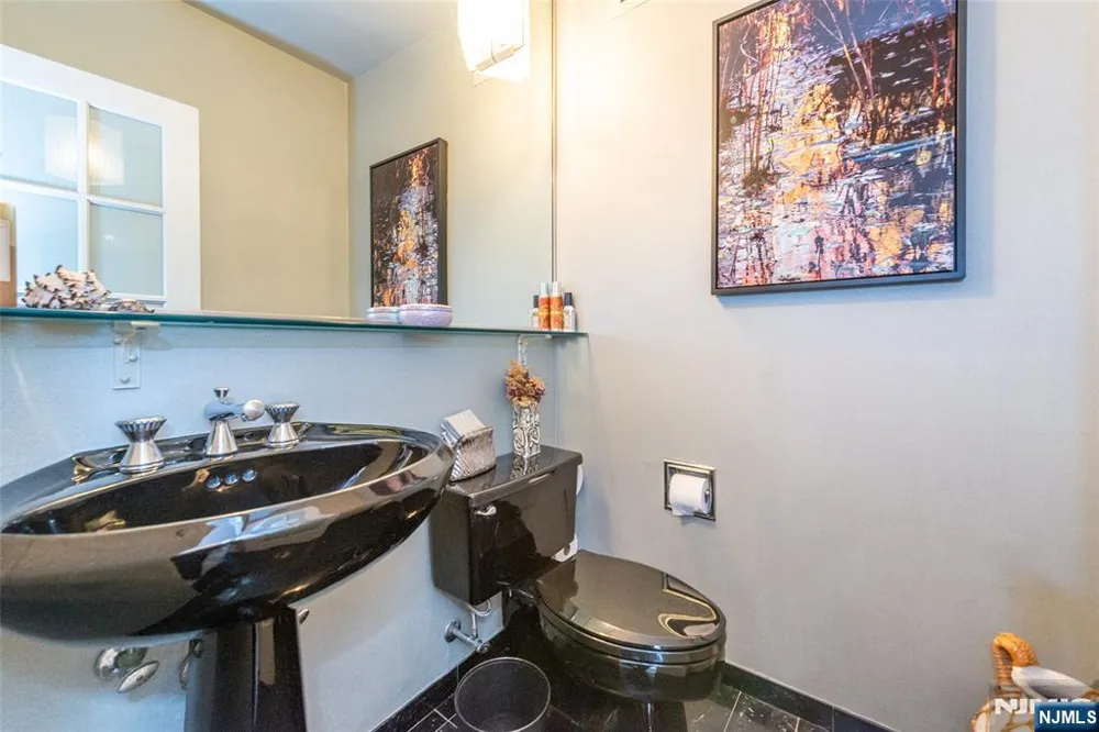 6 Horizon Road 2702 Fort Lee, NJ 07024