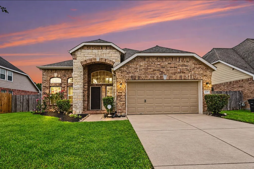 1439 Barras Street Alvin, TX 77511